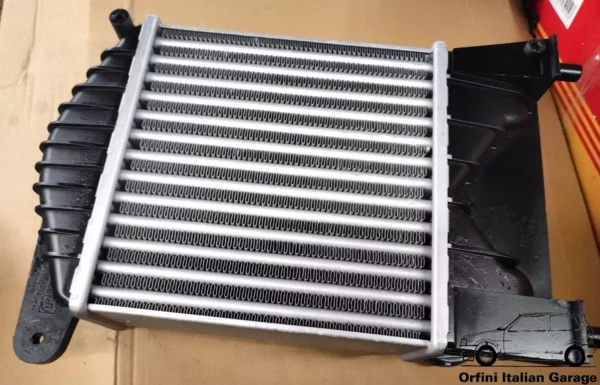 7738826 Intercooler Fiat Punto GT View Front