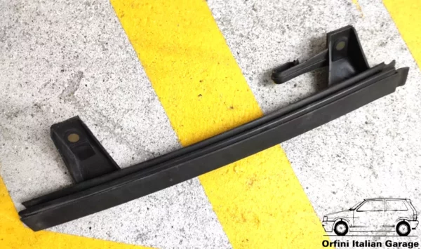 7742051 46539356 Right Window Guide Fiat Punto MK1 176 View Rear
