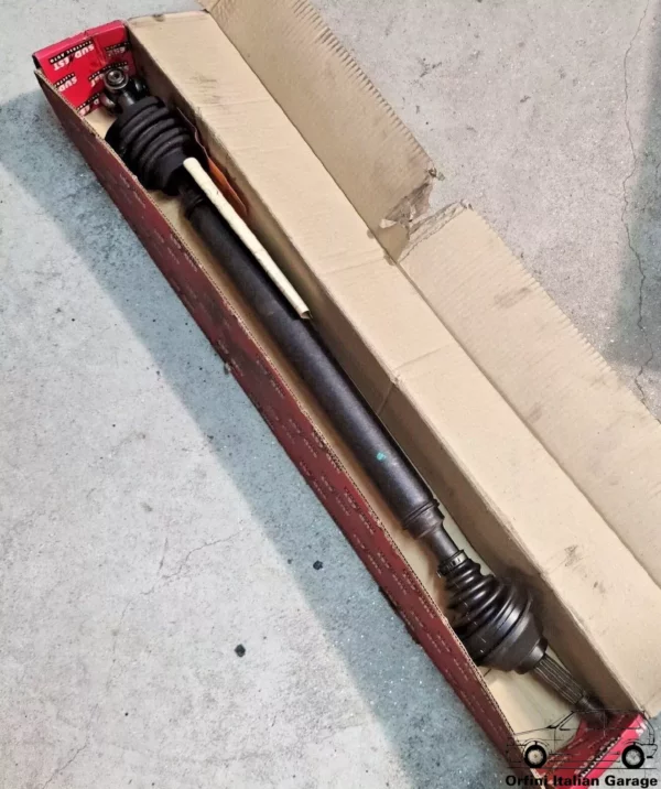 7744476 7668084 7636110 Right Axle Drive Shaft Fiat Uno MK1 MK2 View Rear