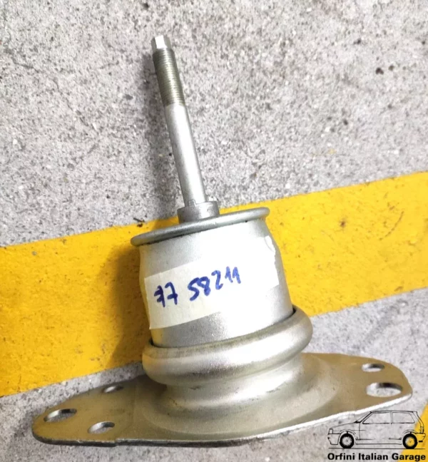 7758211 Fiat Punto GT Engine Mount View Rear