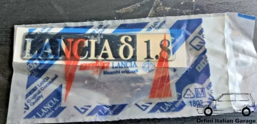 7776598 Lancia Delta 1.8 Rear Badge View Front