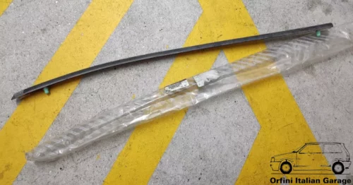 7793032 Left Fender Wing Trim Moulding Lancia Y View Front