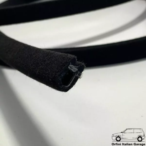 7797490 181571980 - Rubber Seal Gasket Roof Top - Autobianchi Lancia Y10 View Rear