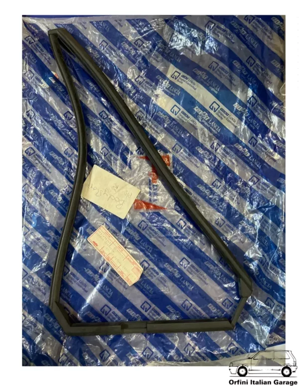 82395722 Rear Left Window Rubber Gasket Lancia Delta Prisma View Front