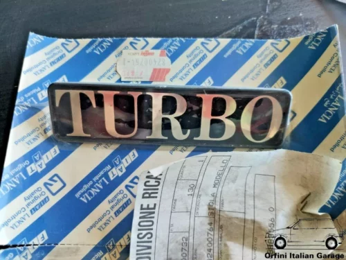 82400764 Rear Back Badge Scritta - Lancia Thema Turbo MK1 View Front