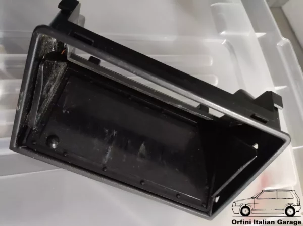 82418448 82406047 Radio Compartment Moulding Lancia Thema S1 View Front