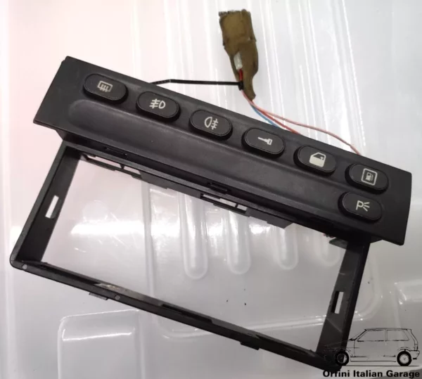 82445521 82463786 176915080 Control Panel Switch Lancia Thema S3 View Rear