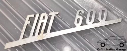 883940 Rear Scritta Stemma Badge Fiat 600 View Rear