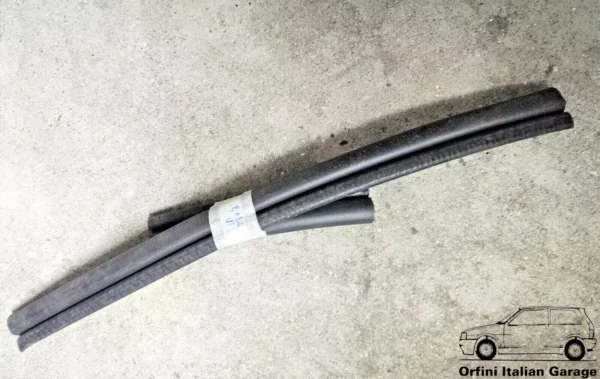 90559637 90449901 - Front Grill Rubber Opel Vauxhall Astra F GSI View Front