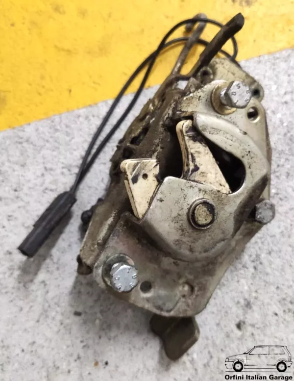 95515173 95513958 Lancia Delta 831 Rear Left Door Lock View Front