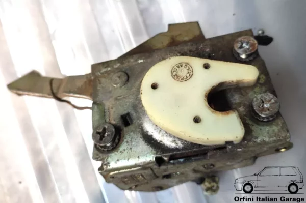 96590710 60594905 96502726 Front Right Door Lock Alfa Romeo 33 View Rear