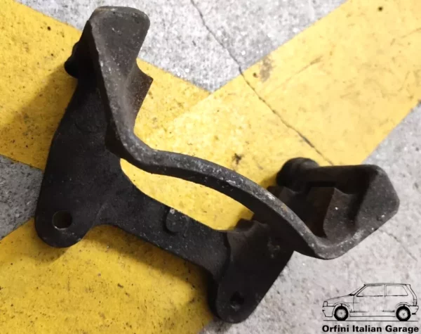9946895 9950566 Front Brake Caliper Pads Support Bracket Fiat Lancia Alfa Romeo View Front