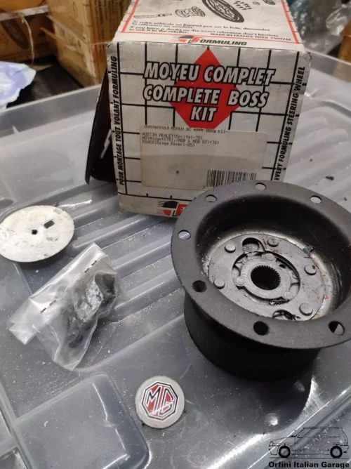 AH Sprite MGB Midget Range Rover Formuling Steering Wheel Hub Adapter Boss Horn View Front