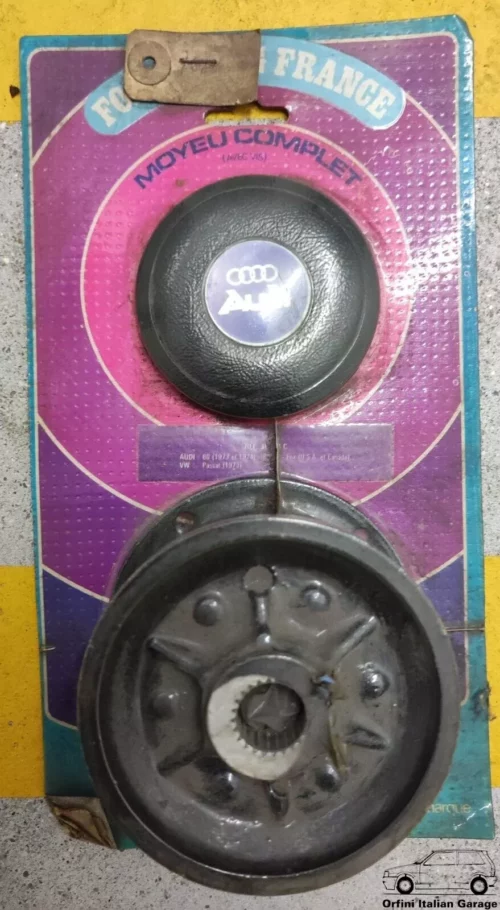 Audi 80 VW Passat - Formuling Steering Wheel Hub Adapter Boss Horn View Rear