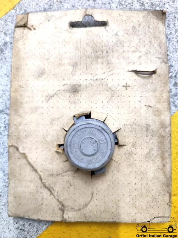 ER247 - Fuel Tank Cap with Keys Ford Cortina MK2 Taunus 17M 20M Ranchero Chevy View Rear