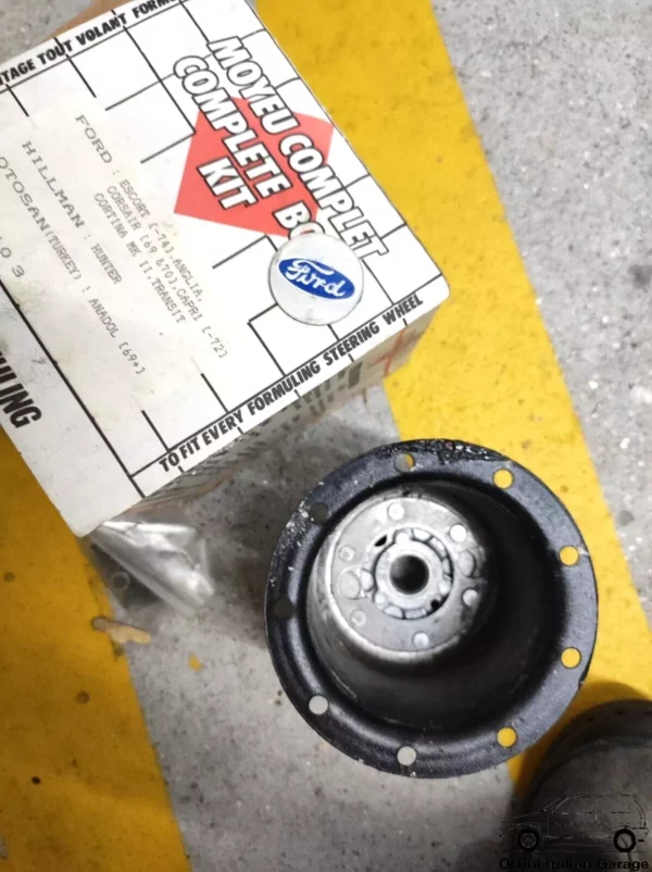 Ford Escort Anglia Cortina Capri Formuling Steering Wheel Hub Adapter Boss View Front