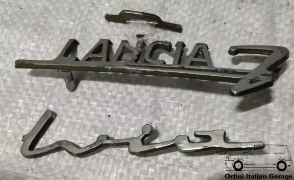 Rear Back Door Badge Scritta - Lancia Fulvia View Front