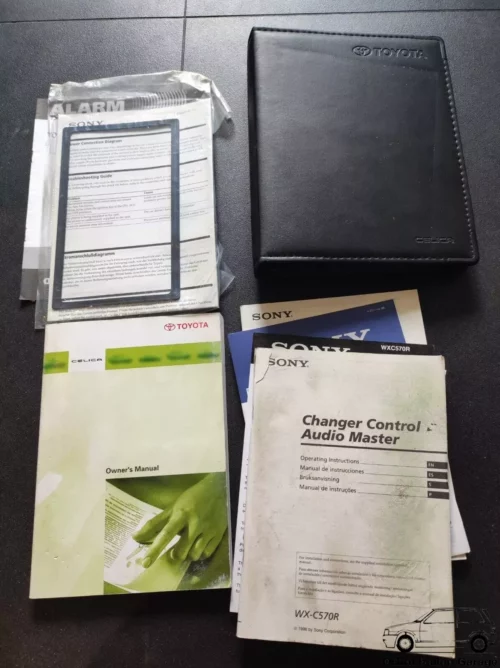 Toyota Celica T230 Owners Manual Handbook Libretto Manutenzione Entretien View Right