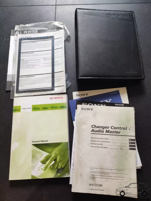 Toyota Celica T230 Owners Manual Handbook Libretto Manutenzione Entretien View Right