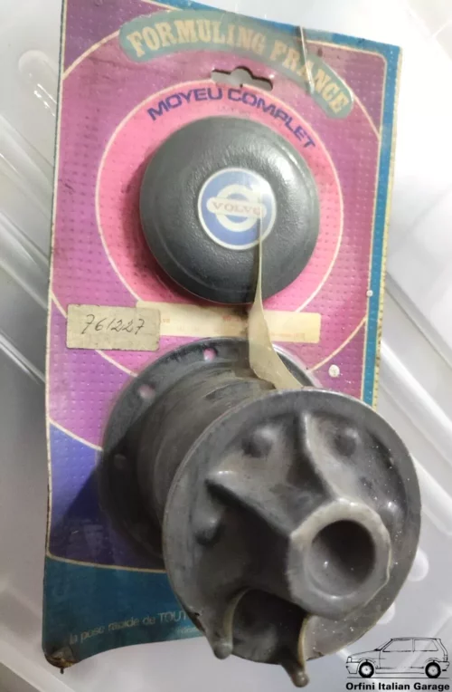 Volvo 142 144 144S 145 164 - Formuling Steering Wheel Hub Adapter Boss Horn View Rear