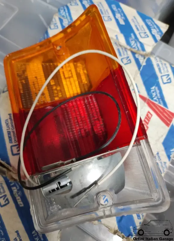 9936188 Rear Left Light Lens Fiat 126 Personal