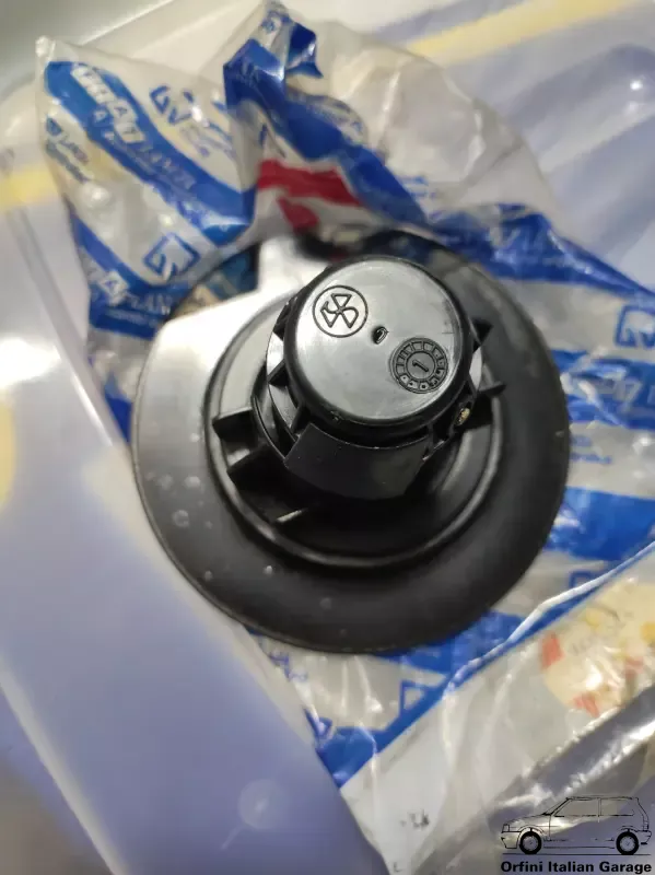 7684324  Fuel Cap Fiat Cinquecento