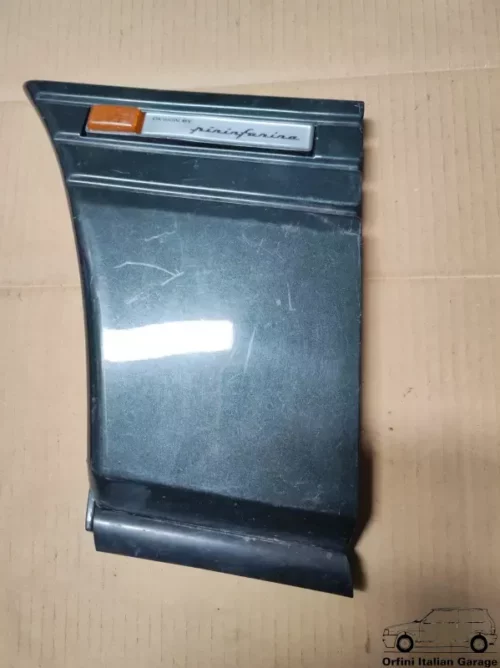 60770053  Front Left Fender Trim Alfa Romeo 164