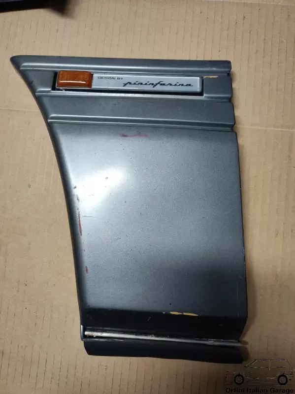 60770053  Front Left Fender Trim Alfa Romeo 164