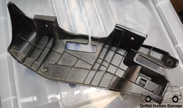182003380  Right Parcelshelf Support Fiat Cinquecento Seicento
