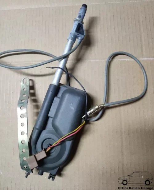 5907269  Aerial Antenna Lancia Thema Prisma Dedra