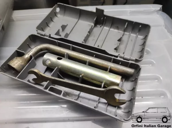 98010356  Tool Kit Box Fiat 124 125 126 127 128 131