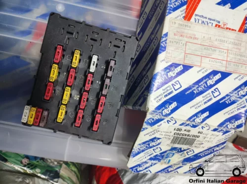 7645203  Fuse Box Fiat Uno Lancia Delta Y10