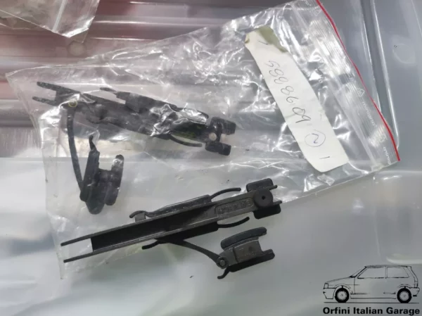 5888609 60805271 Right Sunroof Guide Fiat Croma Lancia Thema Alfa 33