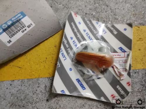 4968-60694592-60679487.webp 60694592 60679487 Side Indicator Alfa Romeo 147 GT