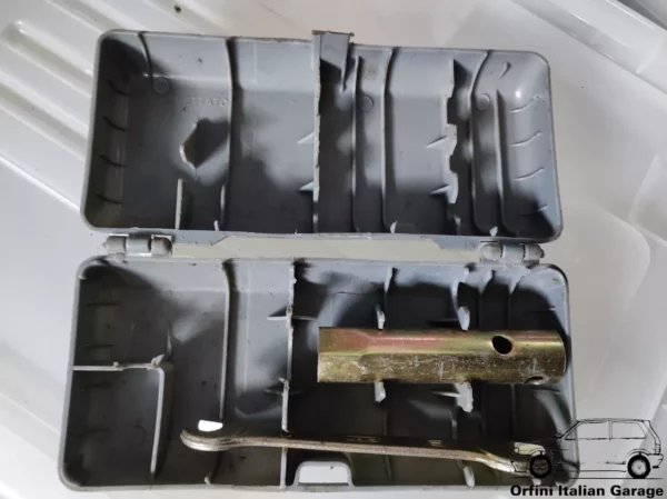 98010356  Tool Box Fiat 124 125 126 127 128 131