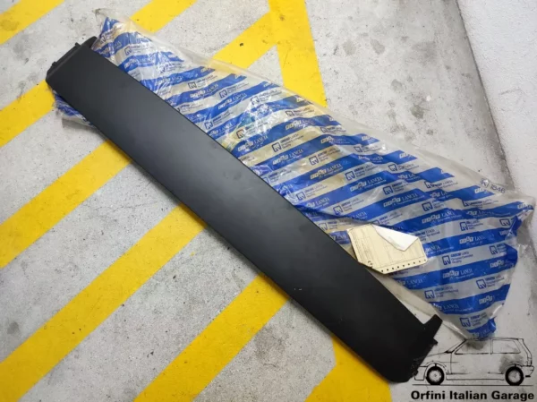 82398049  Rear Spoiler Alettone Lancia Delta HF Turbo Prima Serie
