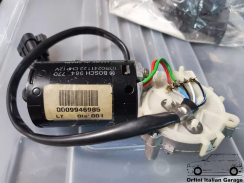 9946985  Front Windscreen Wiper Motor Fiat Coupe