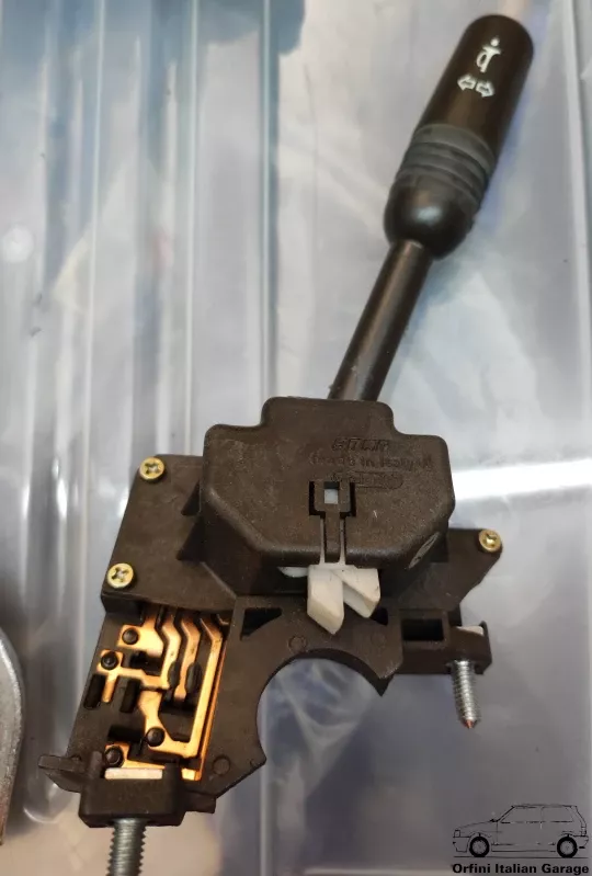 5958483  Brown Indicator Stalk Fiat Uno MK1