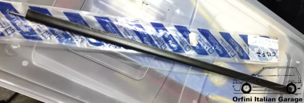 11706-46470882-1.webp 46470882 Canvas Sunroof Rod Fiat Cinquecento Seicento Soleil