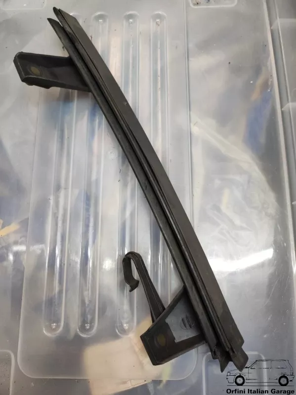 11780-7742052-46539360.webp 7742052 46539360 Front Left Window Guide Fiat Punto 176