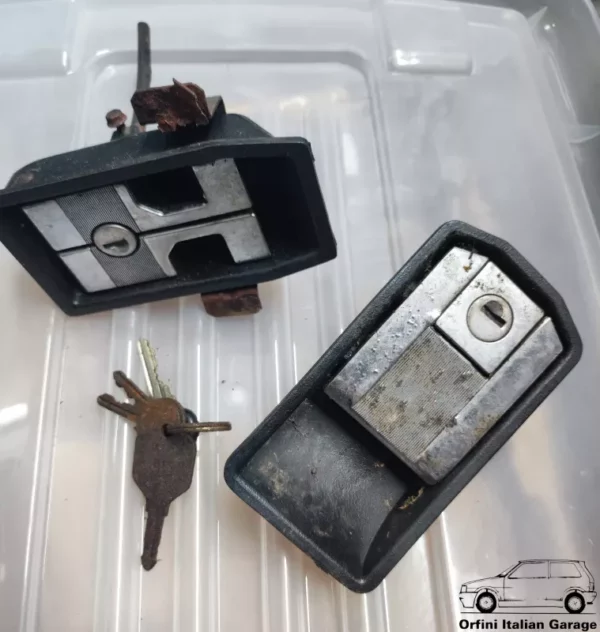 4245468 82319518 4245467 82319517 Pair Door Handles Lancia Stratos Fiat X1/9 (Key not working)