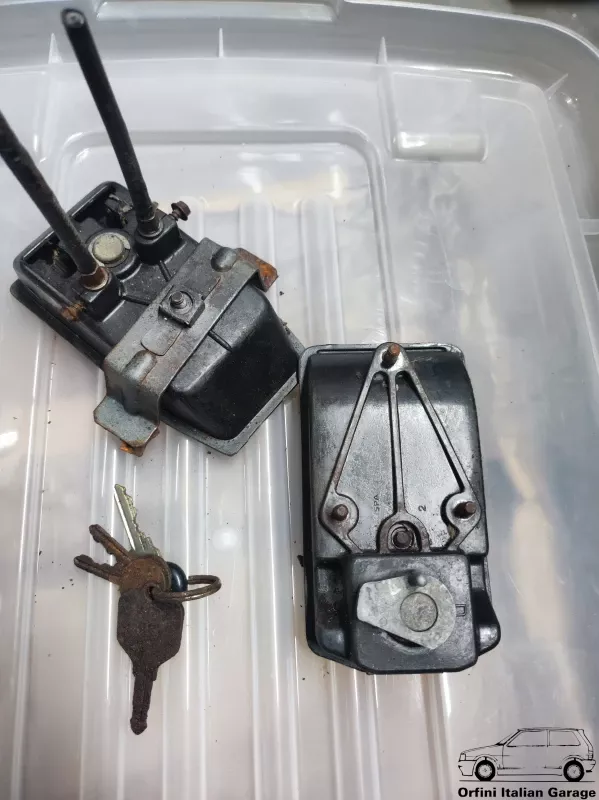 4245468 82319518 4245467 82319517 Pair Door Handles Lancia Stratos Fiat X1/9 (Key not working)