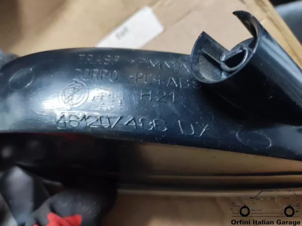 71736460 461207486 Front Right Indicator Alfa Romeo GT
