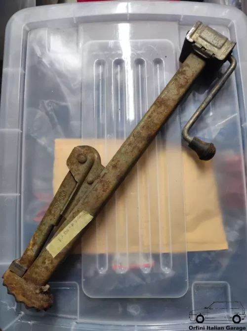 4130569  Jack Fiat 124 127 850