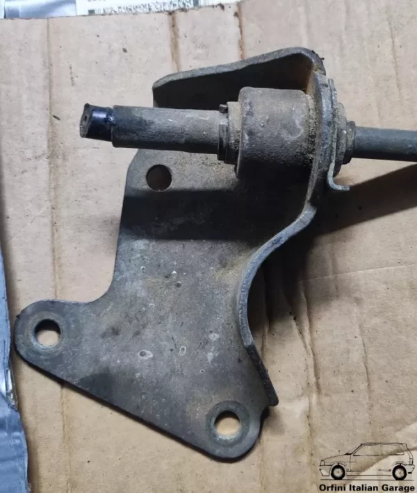 7710553  Gearbox Cable Bracket Fiat Uno Lancia Y10