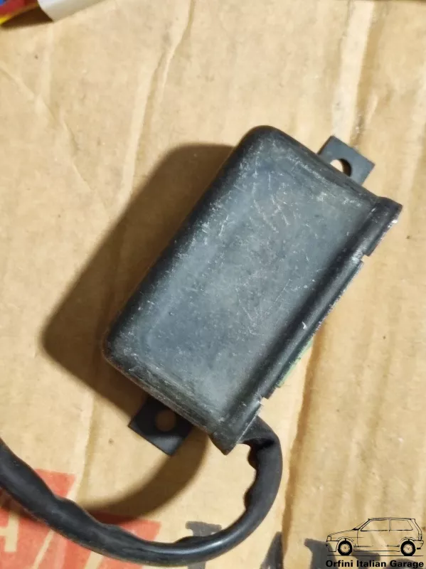 12205-82294799-Tel-12C1-12V-2.webp 82294799 Tel 12C/1 12V Windscreen Wiper Relay Lancia Beta Gamma Ferrari 308 400 512 BB