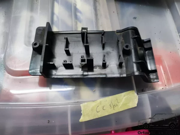 7716805  Wiring Support Bracket Fiat Cinquecento