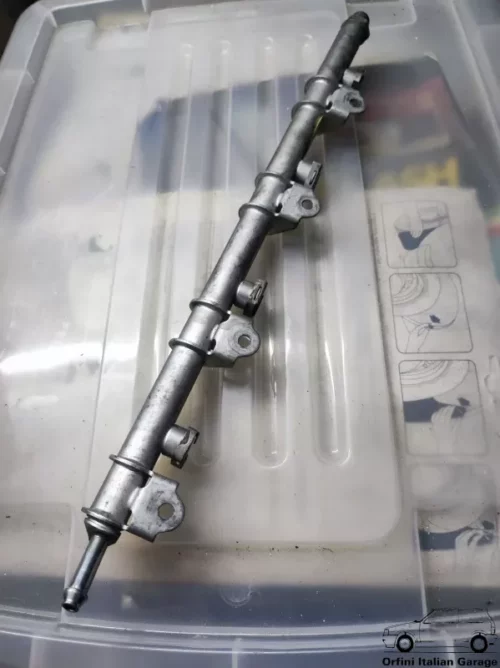 12722-7553240-7687154-7745541-2.webp 7553240 7687154 7745541 Injection Rail Bar Lancia Delta HF Turbo GT Integrale 8V